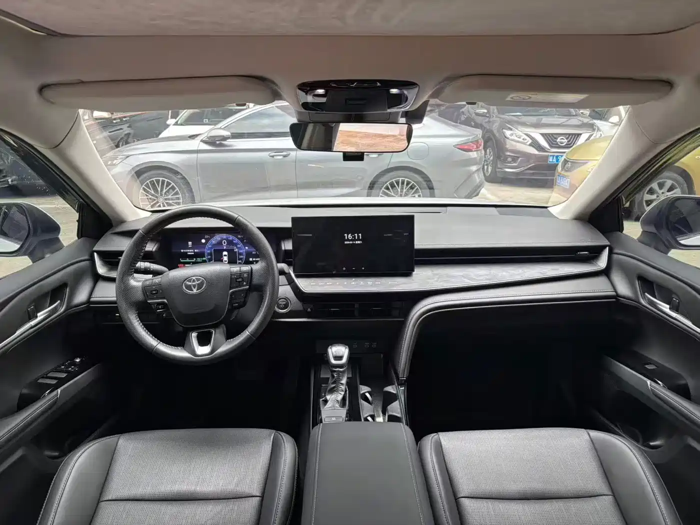Toyota Camry 2024 Hybrid 2.5HG Premium Edition фото 6