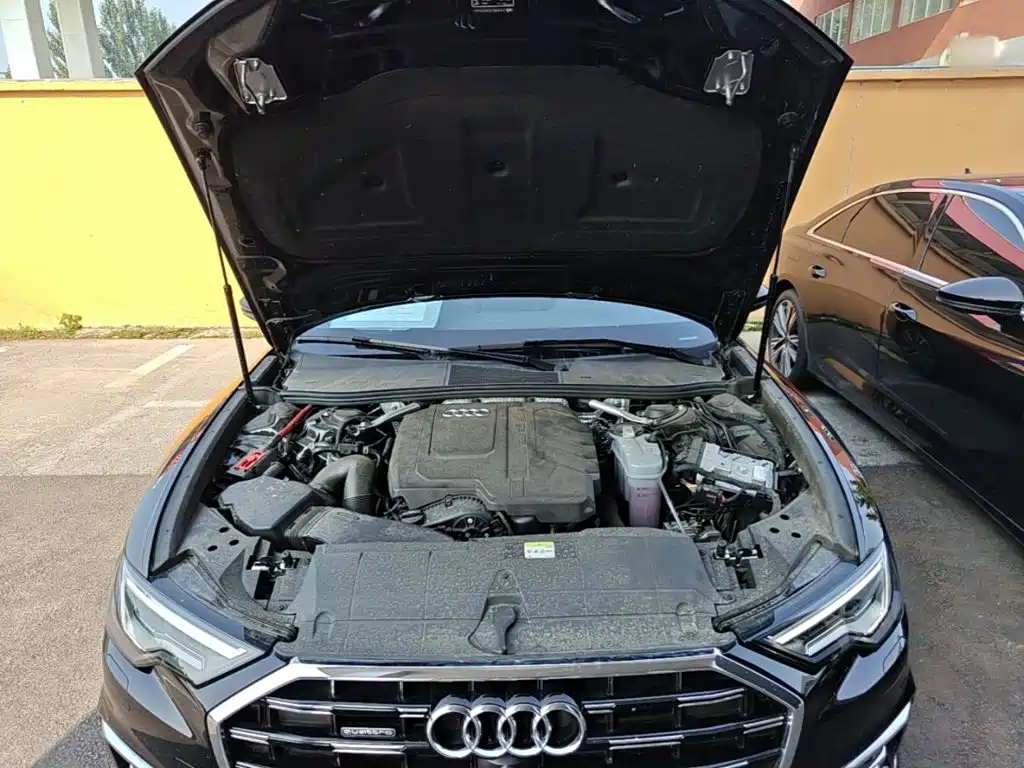 Фото 20 - Audi A6L