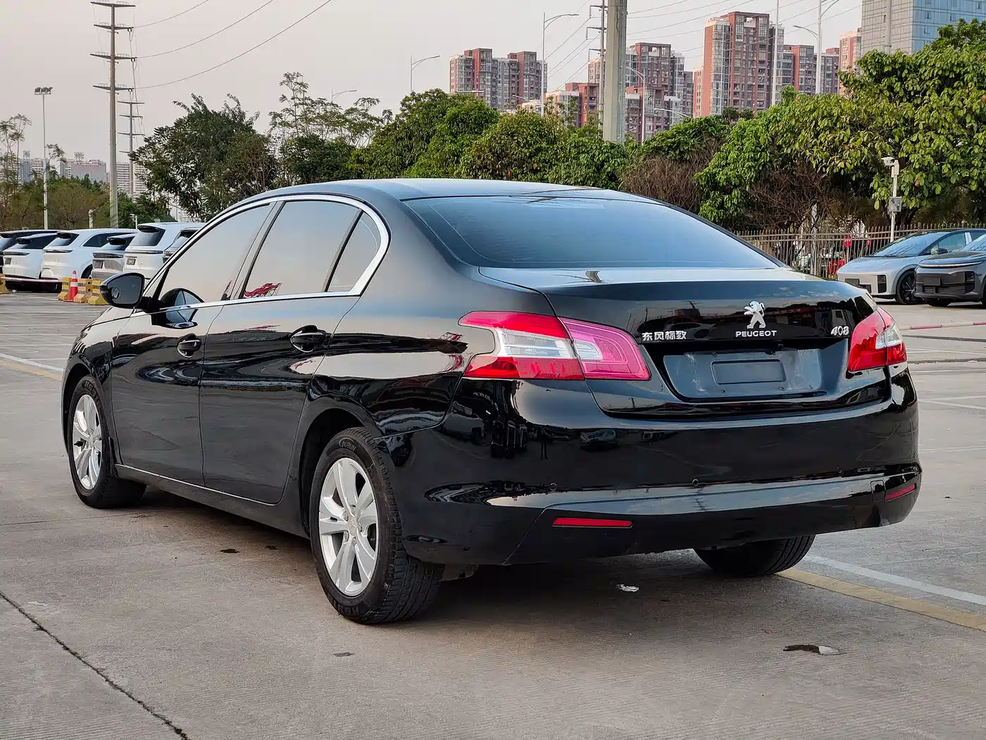 Peugeot 408 2014 1.8L Automatic Leading Edition фото 5