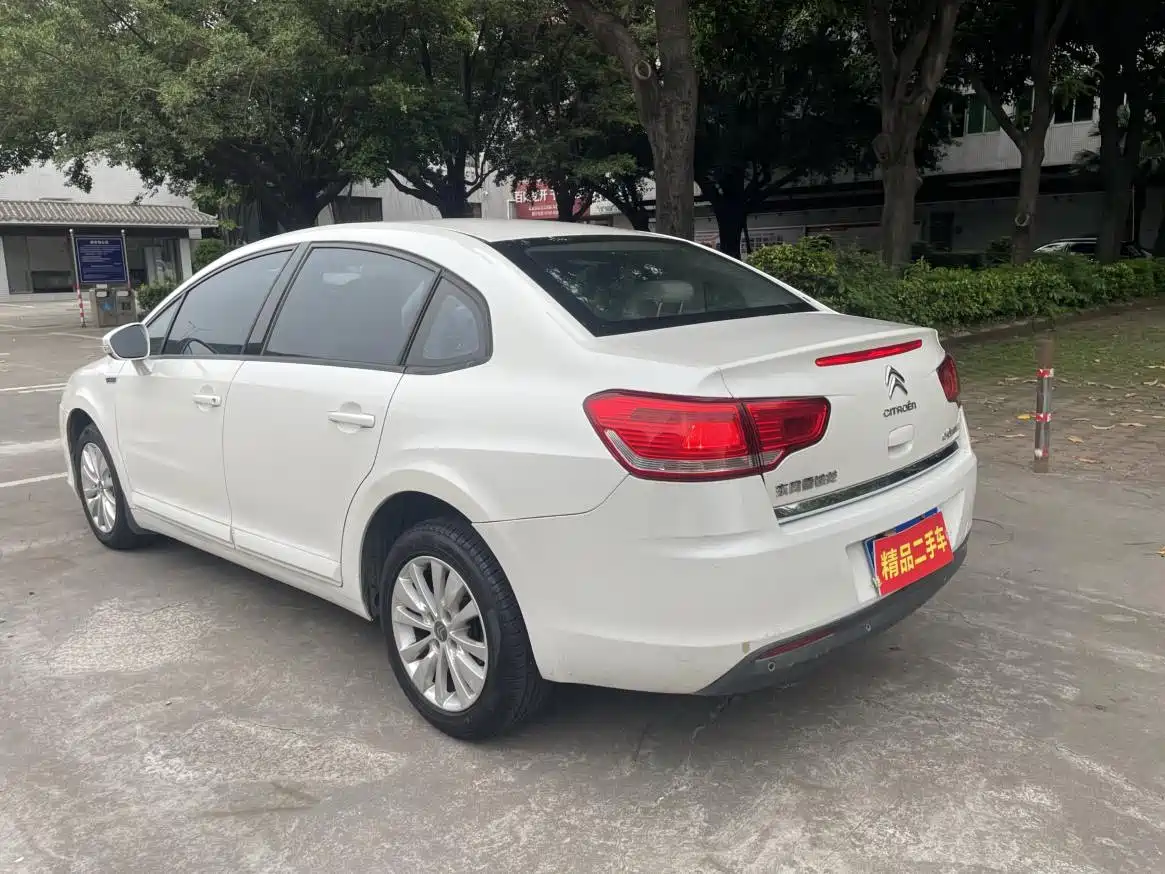 Фото 6 - Citroën C-Quatre