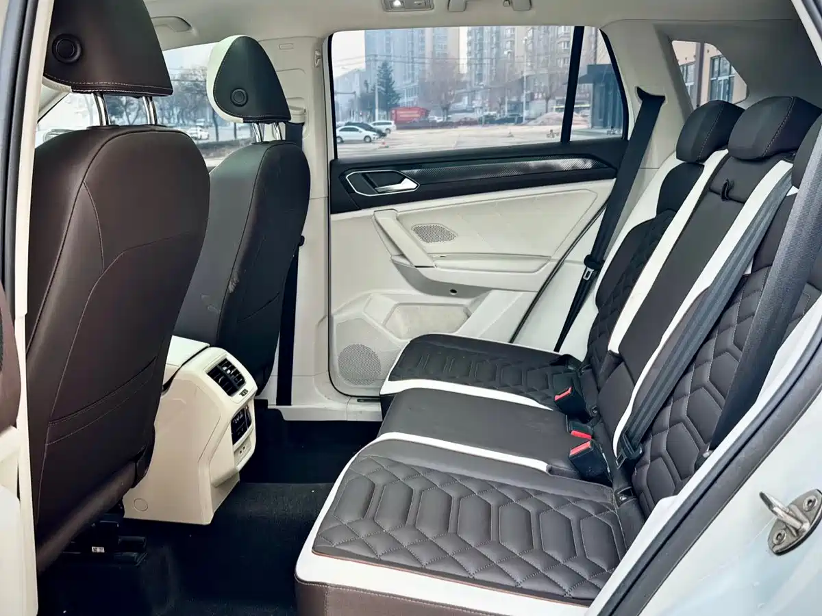 Volkswagen Tayron 2023 280TSI 2WD Luxury Plus Advanced Edition фото 10