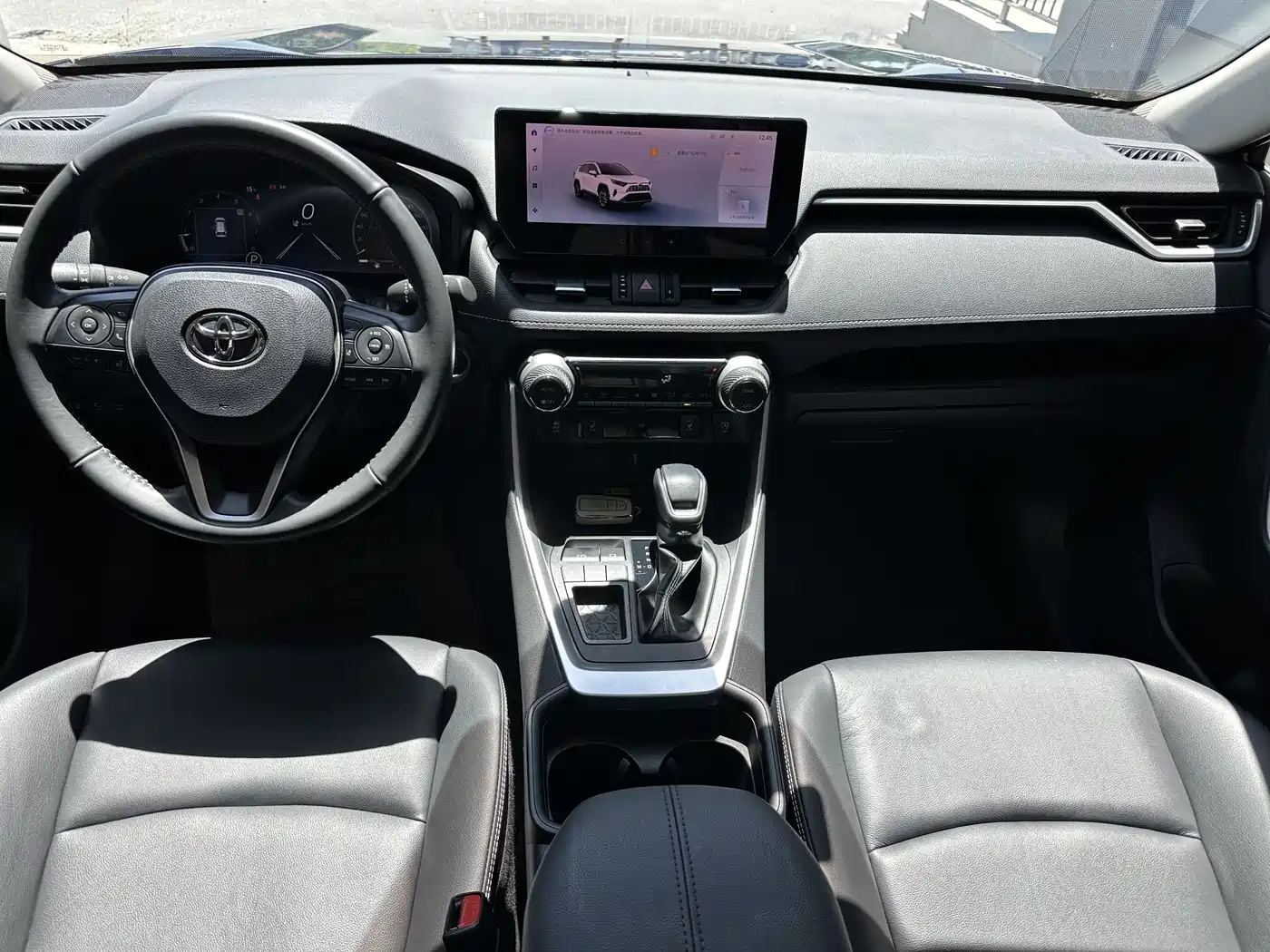 Toyota RAV4 Rongfang 2023 2.0L CVT FWD Style Plus Edition фото 5