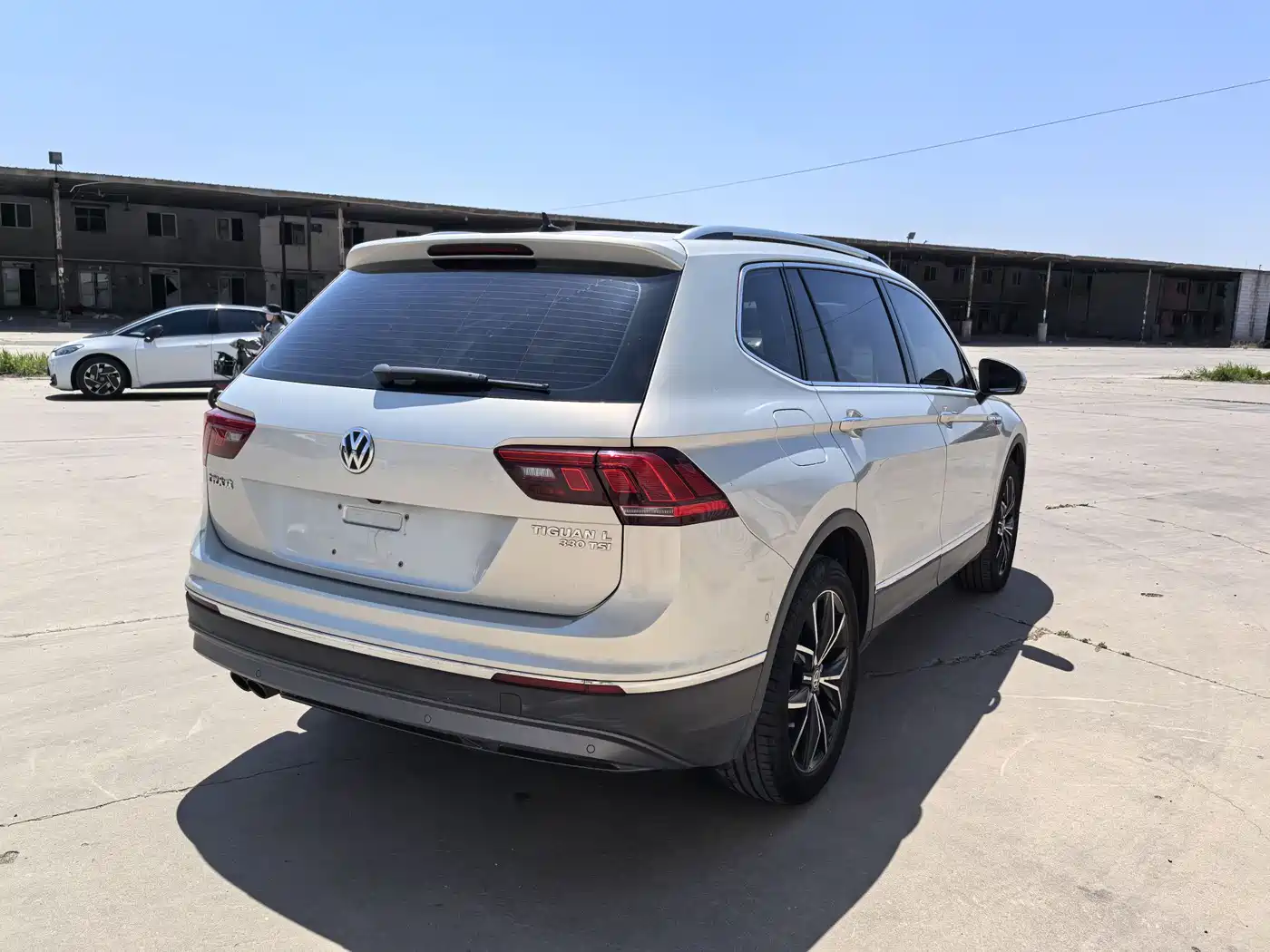 Volkswagen Tiguan L 2020 330TSI Auto 2WD Smart Luxury China VI фото 4