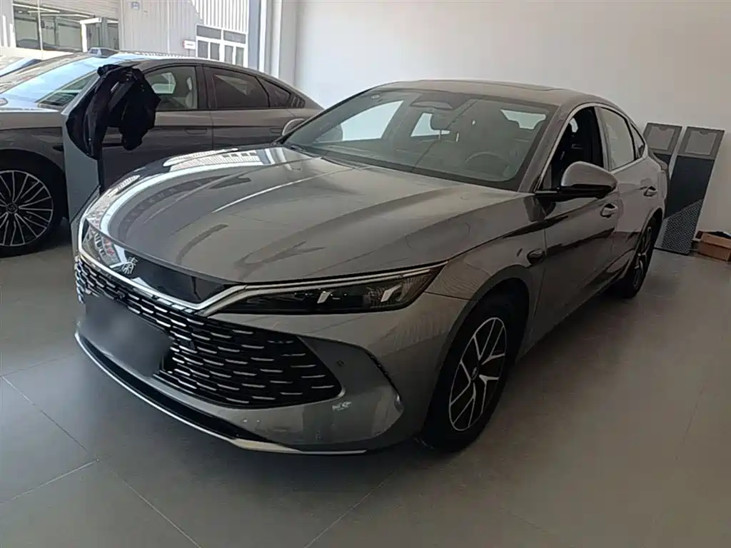 BYD Qin L 2025 DM-i Smart Drive Edition 120KM Surpassing