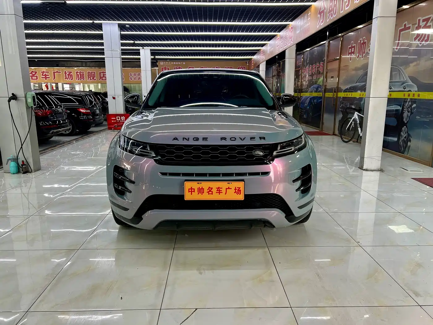 Land Rover Range Rover Evoque 2020 249PS R-DYNAMIC S Sport Edition фото 2