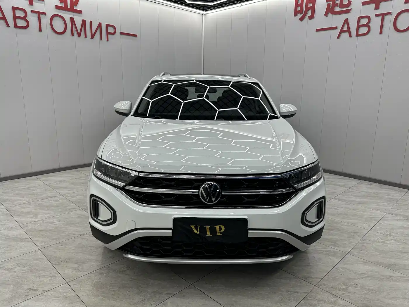 VOLKSWAGEN T-ROC EXPLORING SONGS