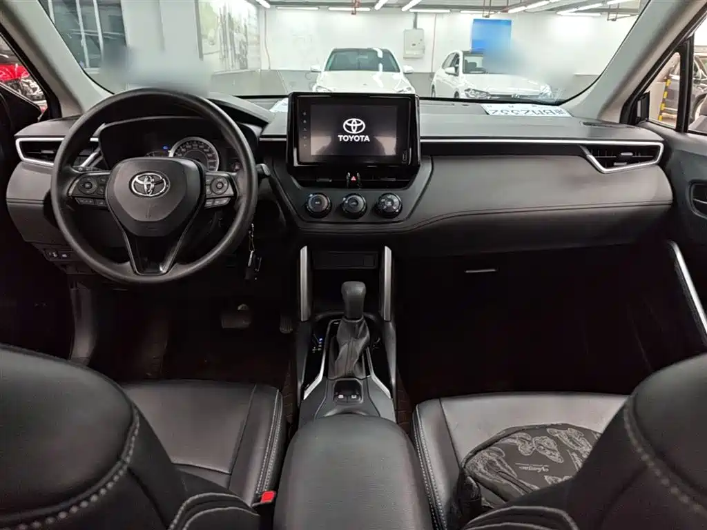 Toyota Corolla Cross 2022 2.0L Pioneer Edition фото 16