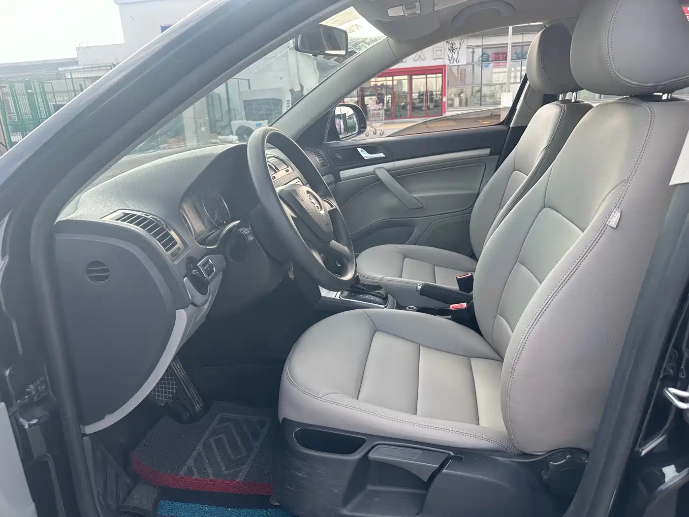 Škoda Octavia 2014 2.0L Auto Yijie Edition фото 8