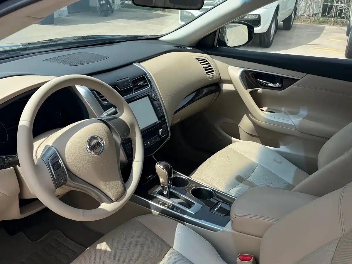 Photo 9 - Nissan Teana