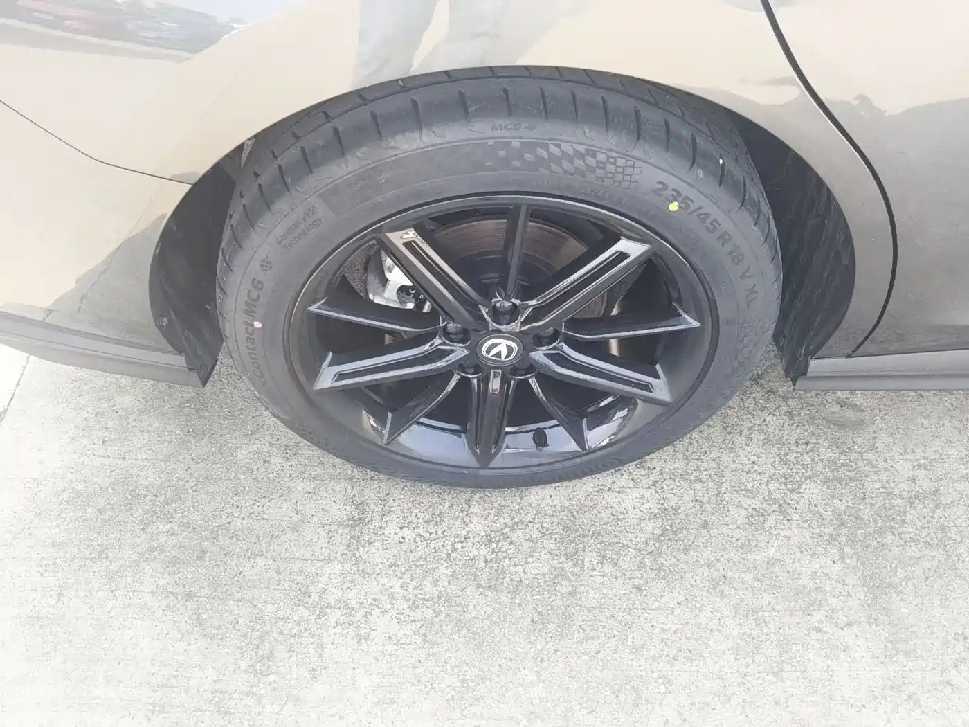  UNI-V