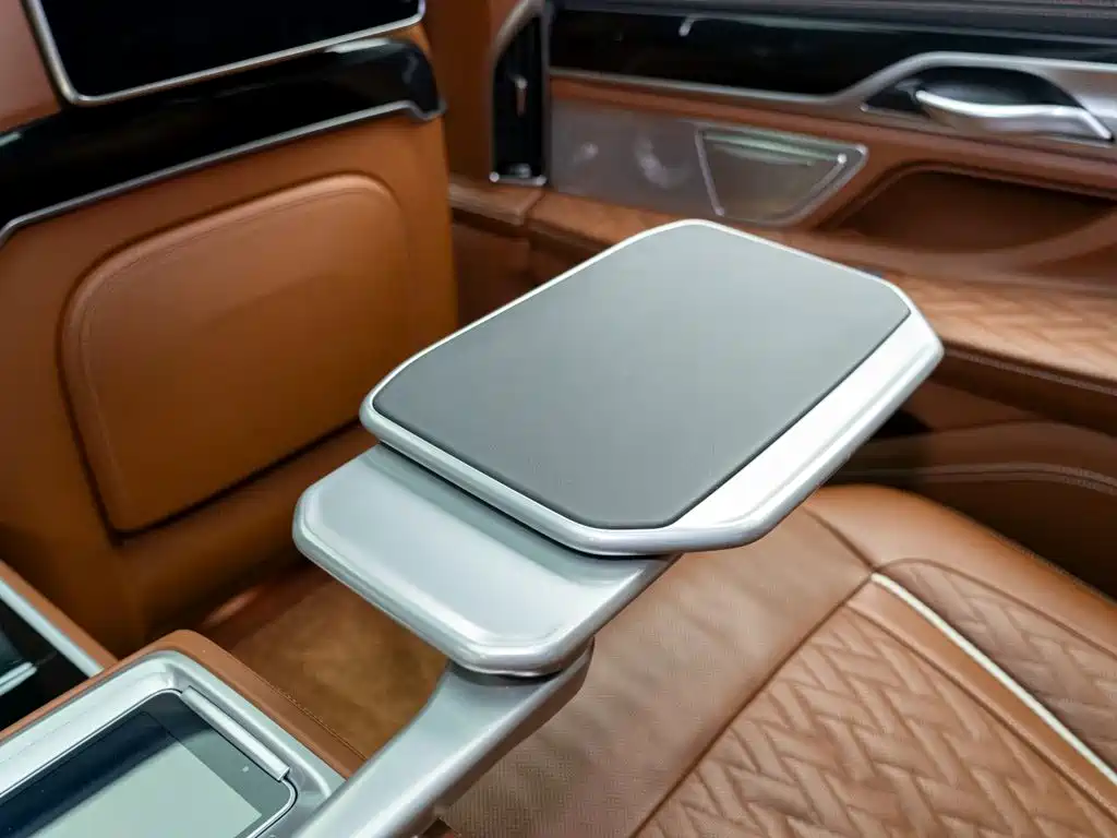 Фото 14 - BMW 7 Series