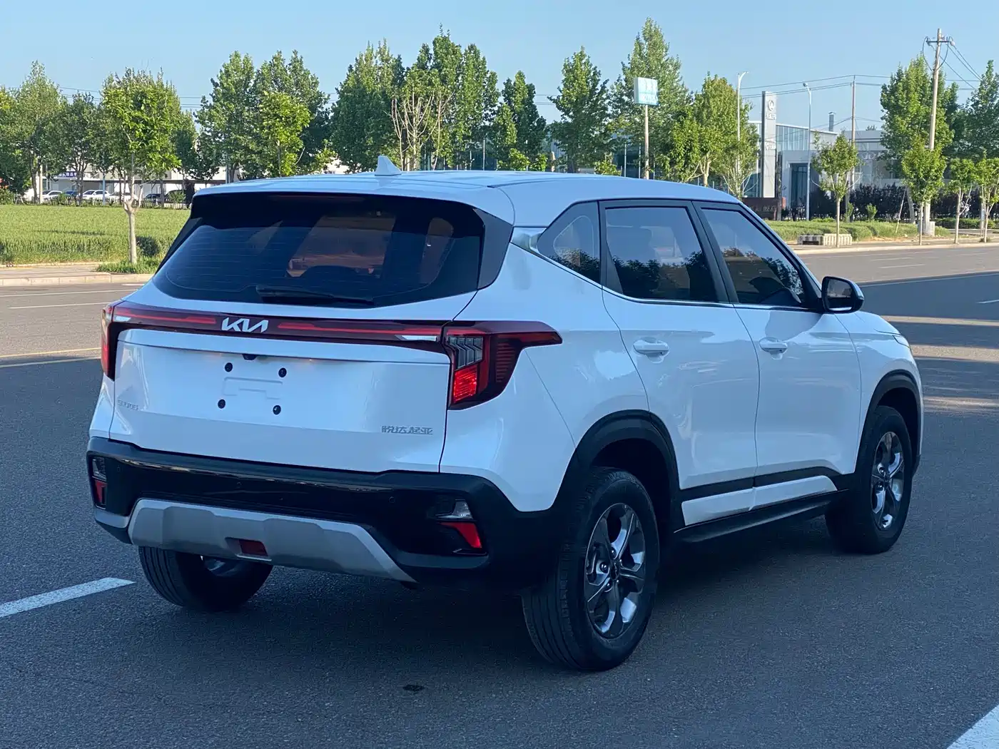 Kia Seltos 2023 1.5L CVT Comfort Edition фото 14
