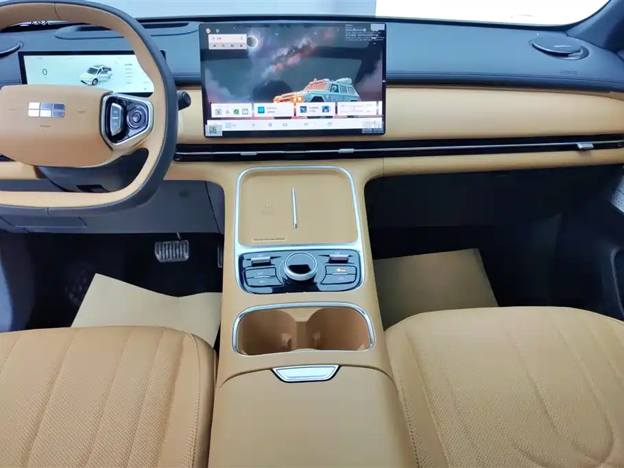 Geely Galaxy Galaxy Starship 7 EM-i 2025 120km Navigation Edition фото 13