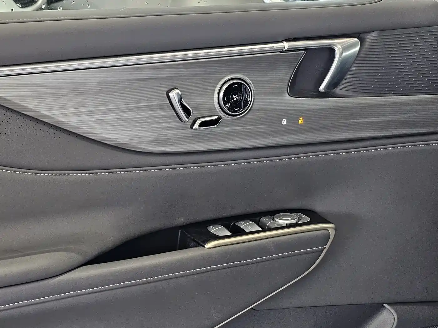 BUICK GL8 NEW ENERGY