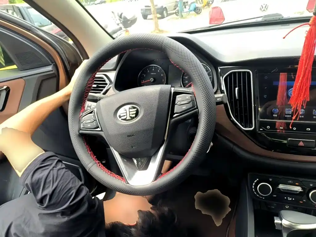 FAW Senya R7 2017 2017 Model 1.6L Automatic Luxury