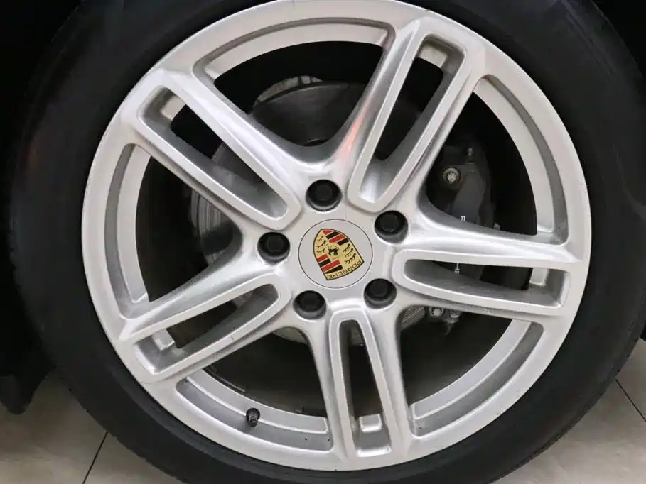 Porsche Panamera 2010 Panamera 3.6L фото 21