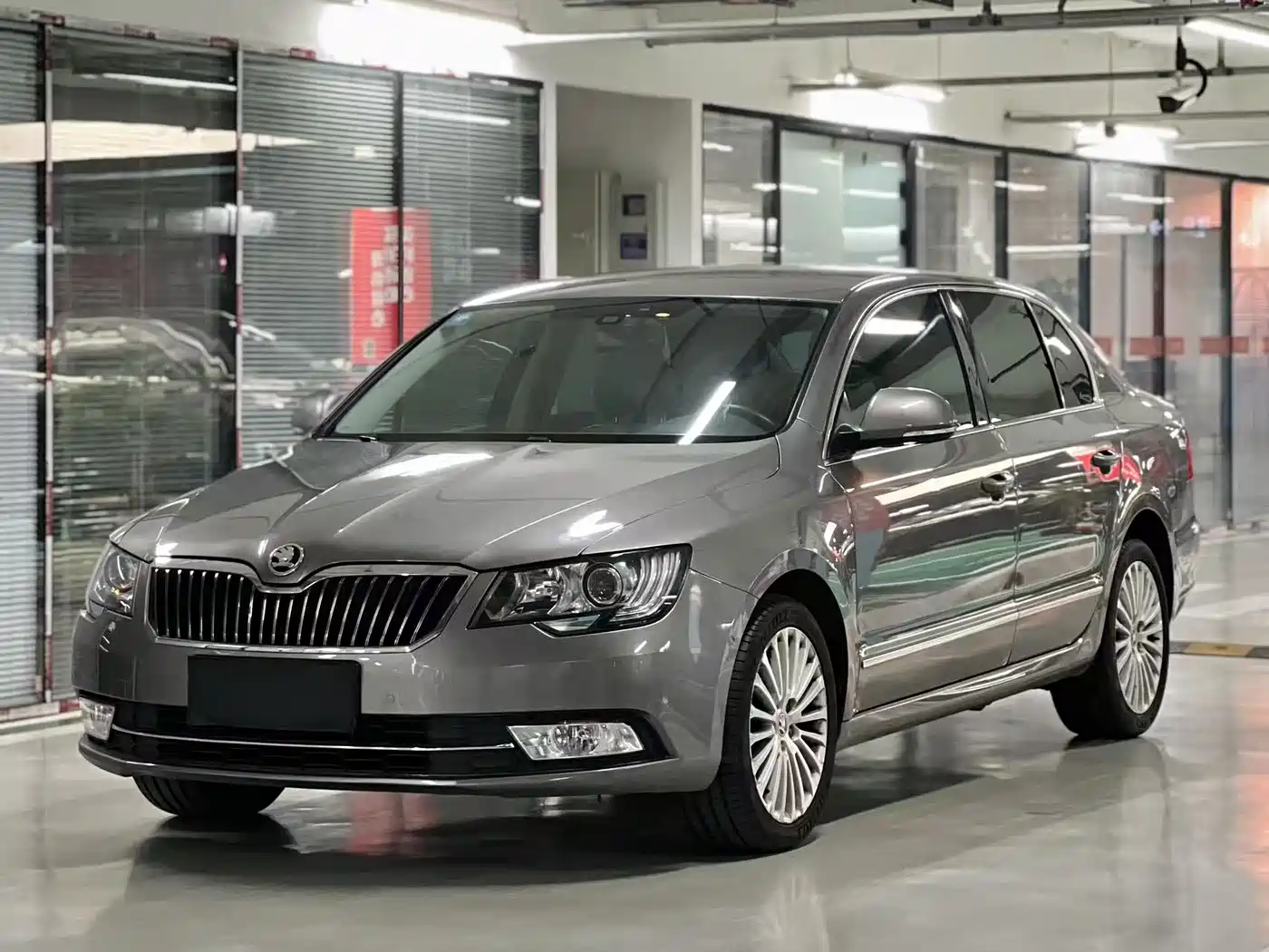 Škoda Superb 2013 1.8TSI Automatic Elegance Edition