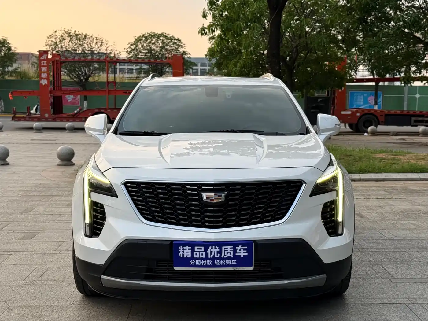 Cadillac XT4 2021 28T FWD Premium Edition фото 2