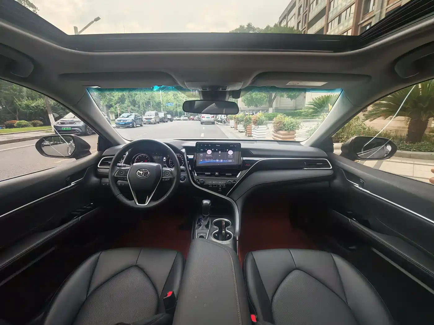 Toyota Camry 2021 2.0G Luxury Edition фото 14