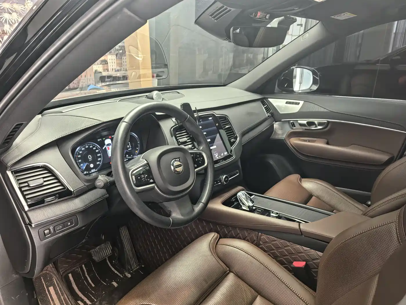 VOLVO XC90 PLUG-IN HYBRID