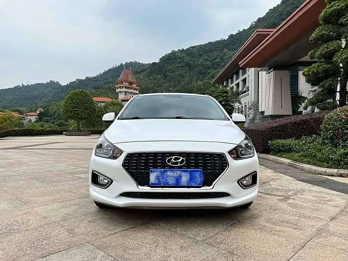 Hyundai Verna 2017 1.4L Manual Renewal China V фото 2