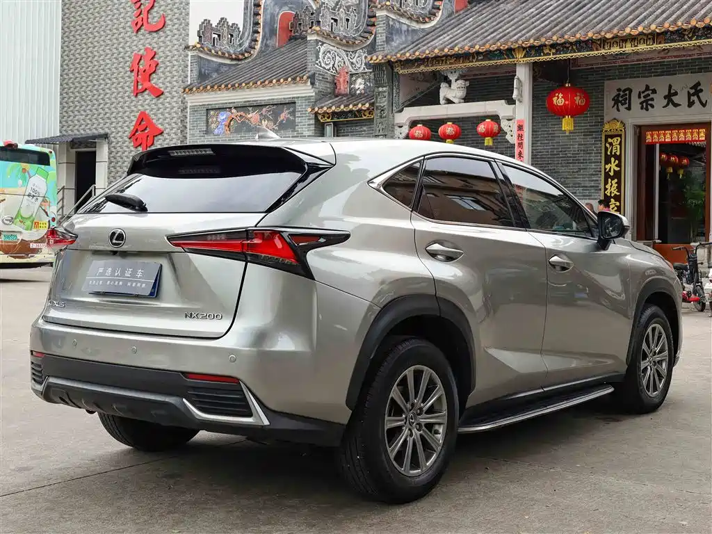LEXUS NX