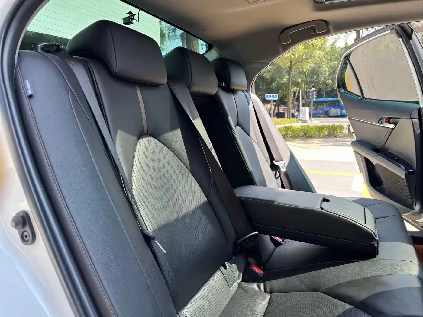 Toyota Camry 2019 2.5G Luxury Edition China VI фото 22