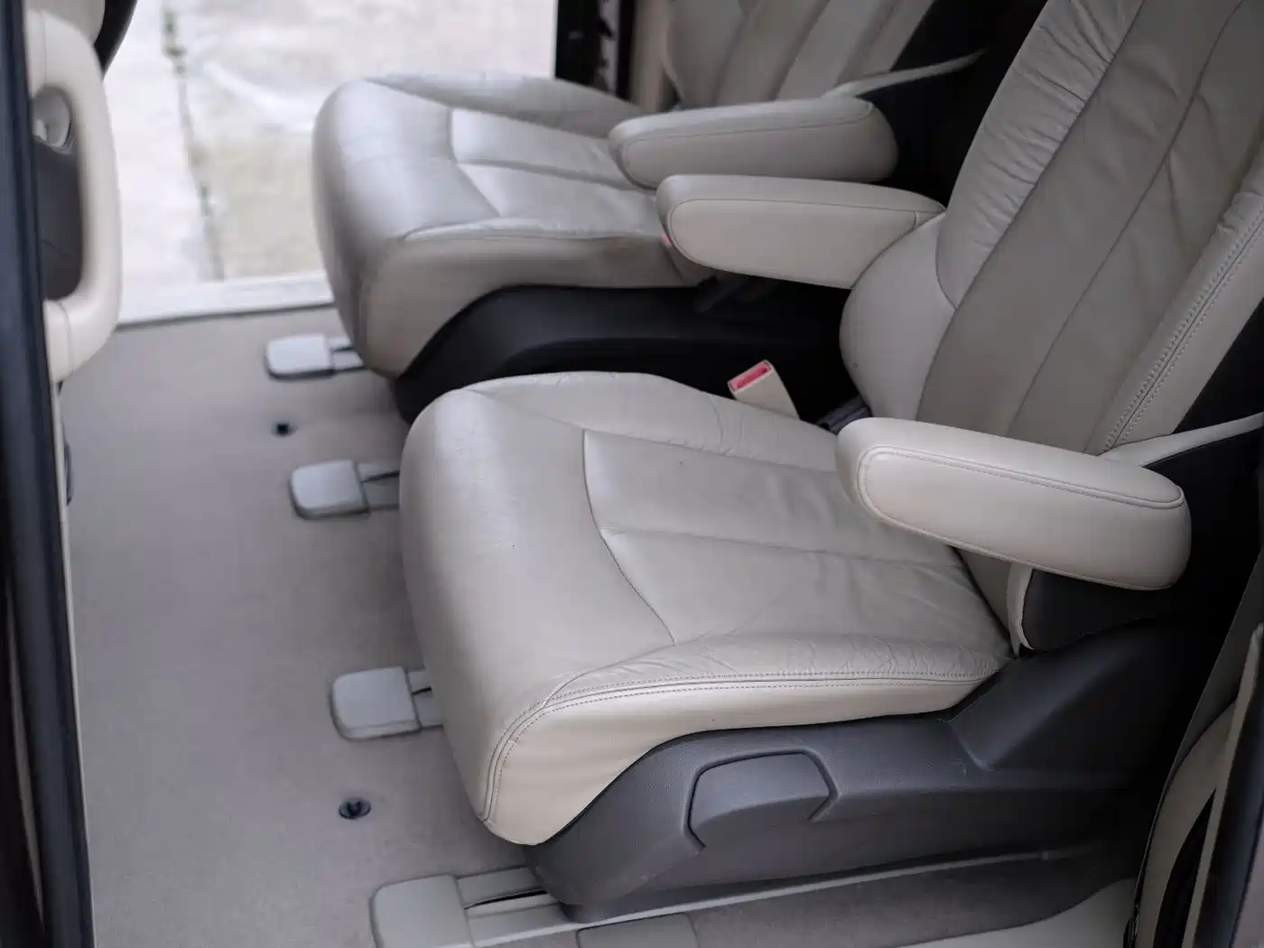 Buick GL8 2013 2.4L LT Luxury Business Executive Edition фото 26