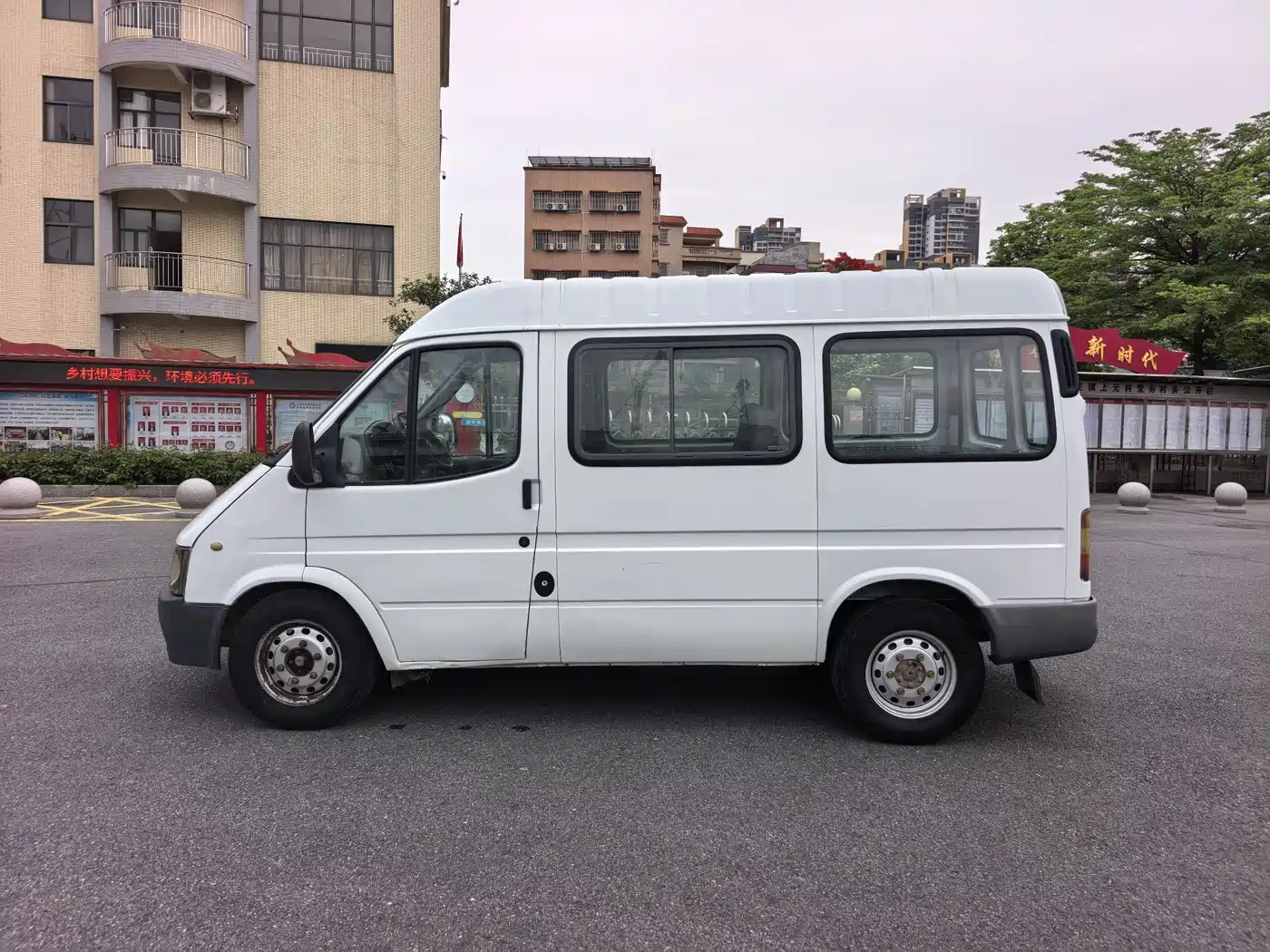 Ford Classic Transit 2014 2013 2.8T Diesel Standard Short Wheelbase Medium Roof JX493ZLQ3A