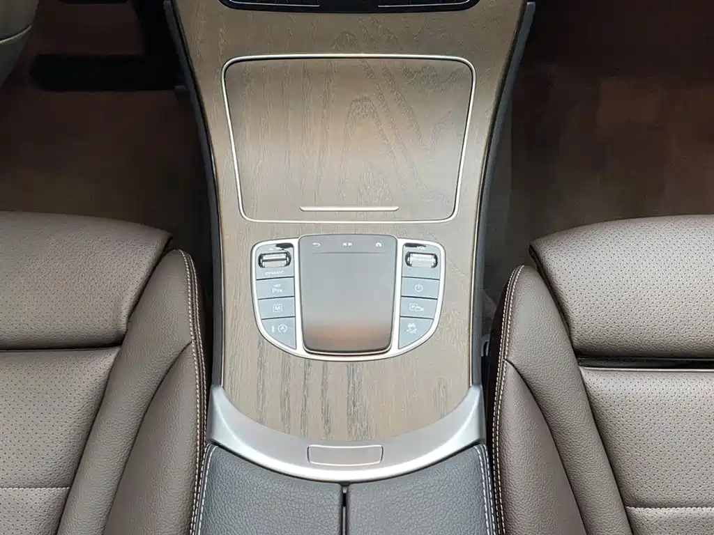 Mercedes-Benz GLC 2022 Facelift GLC 300 L 4MATIC Dynamic Collector's Edition фото 23