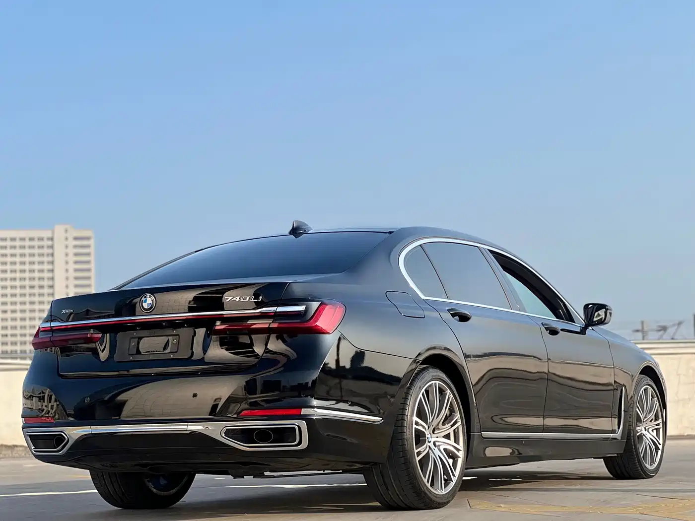 BMW 7 SERIES
