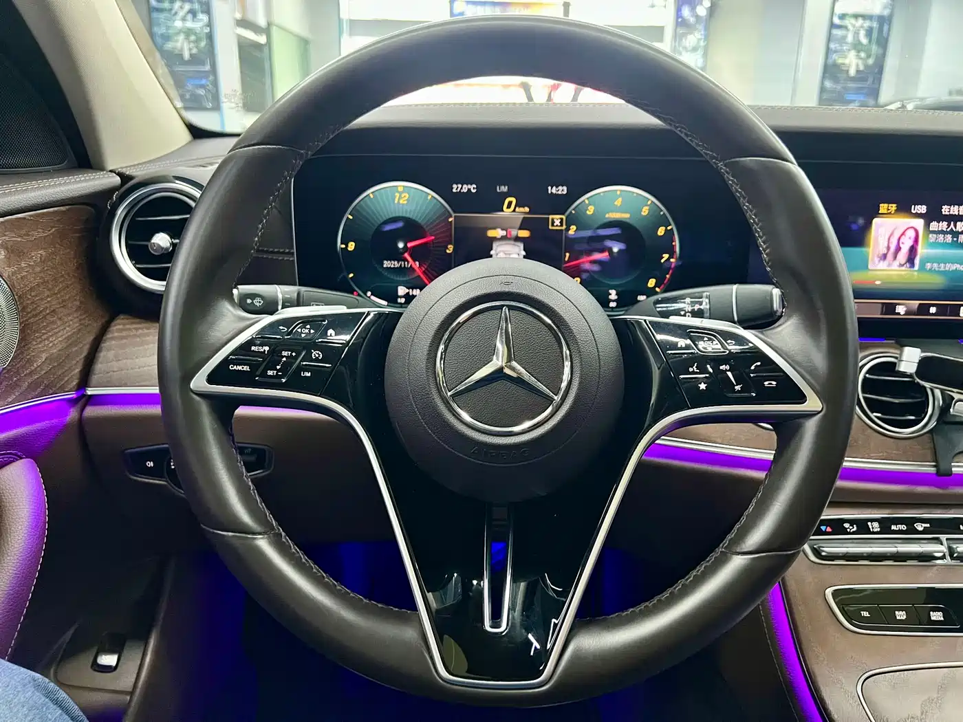 MERCEDES-BENZ E CLASS