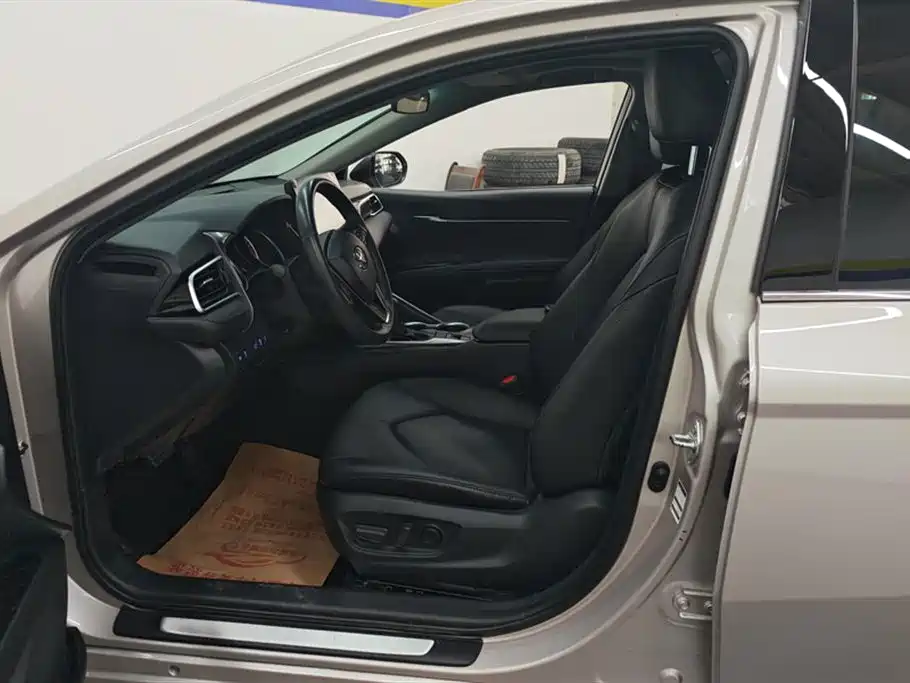 Toyota Camry 2021 2.0G Luxury Edition фото 9