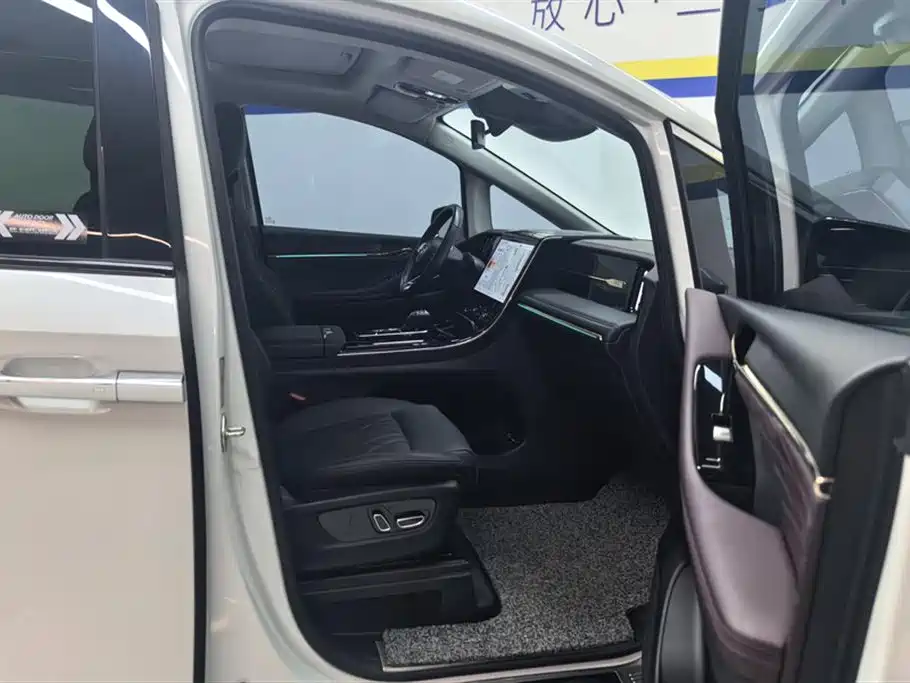 GAC Trumpchi Trumpchi M8 2024 Master Series 400T Ultimate Edition фото 8