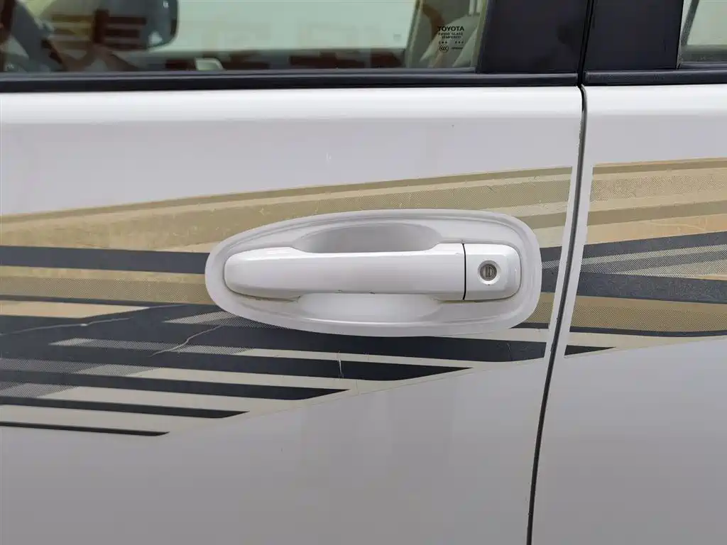 Toyota Prado 2015 2.7L Automatic Standard фото 18