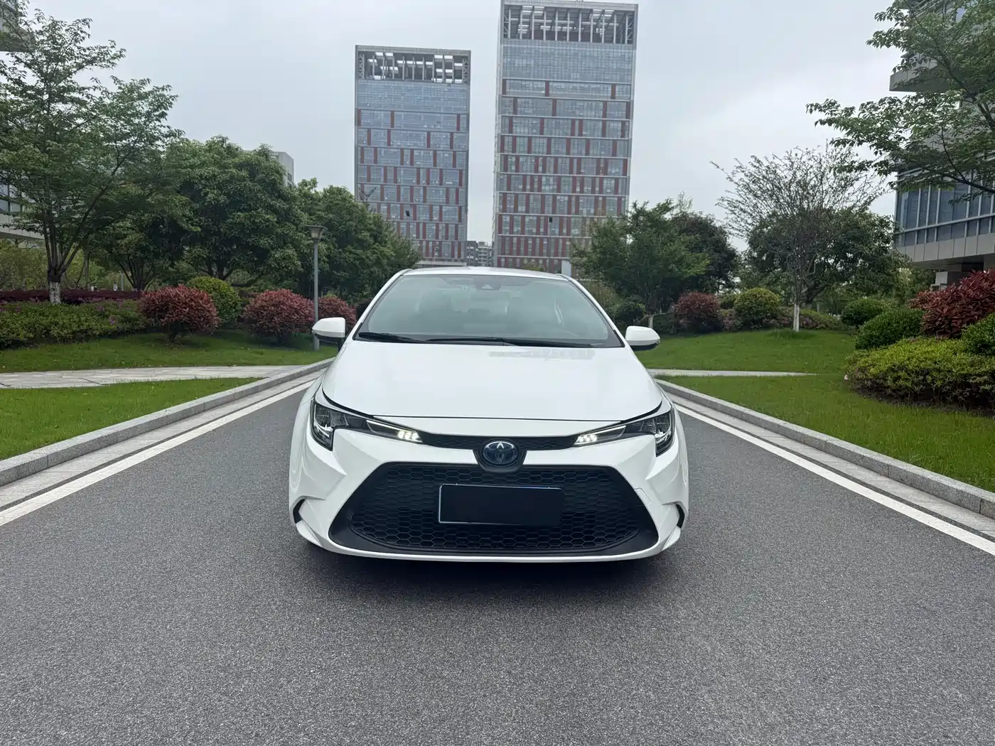 Toyota Levin 2022 Dual Engine 1.8H E-CVT Leading Edition фото 2