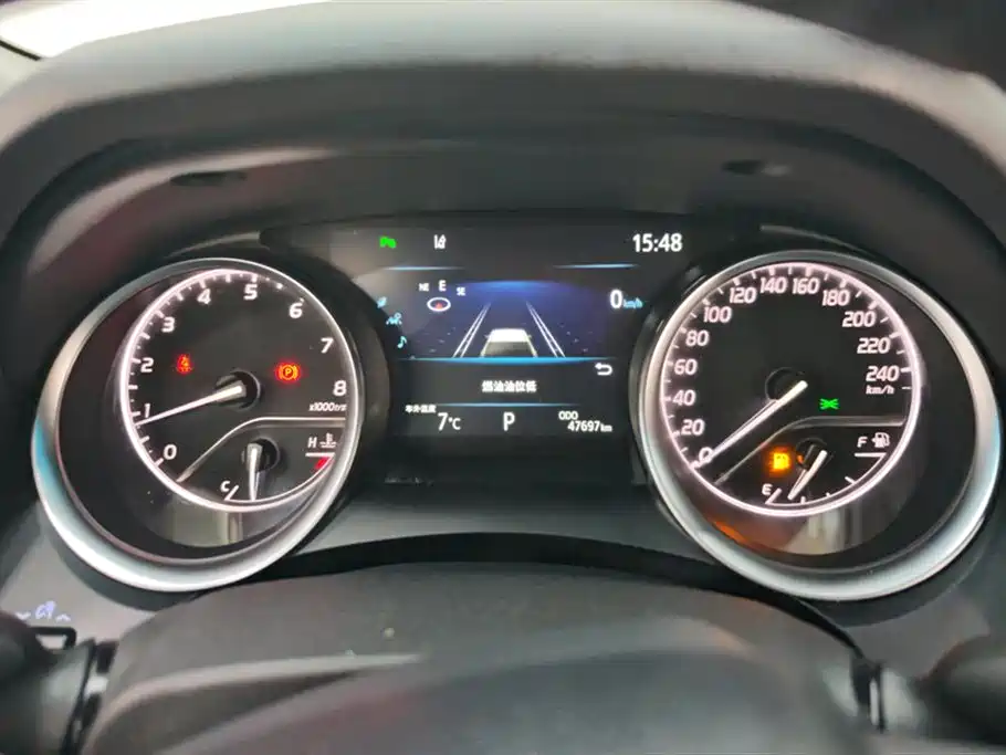 Toyota Camry 2021 2.0G Luxury Edition фото 14