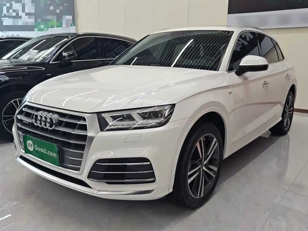Audi Q5L 2020 Facelift 40 TFSI Honor Fashion