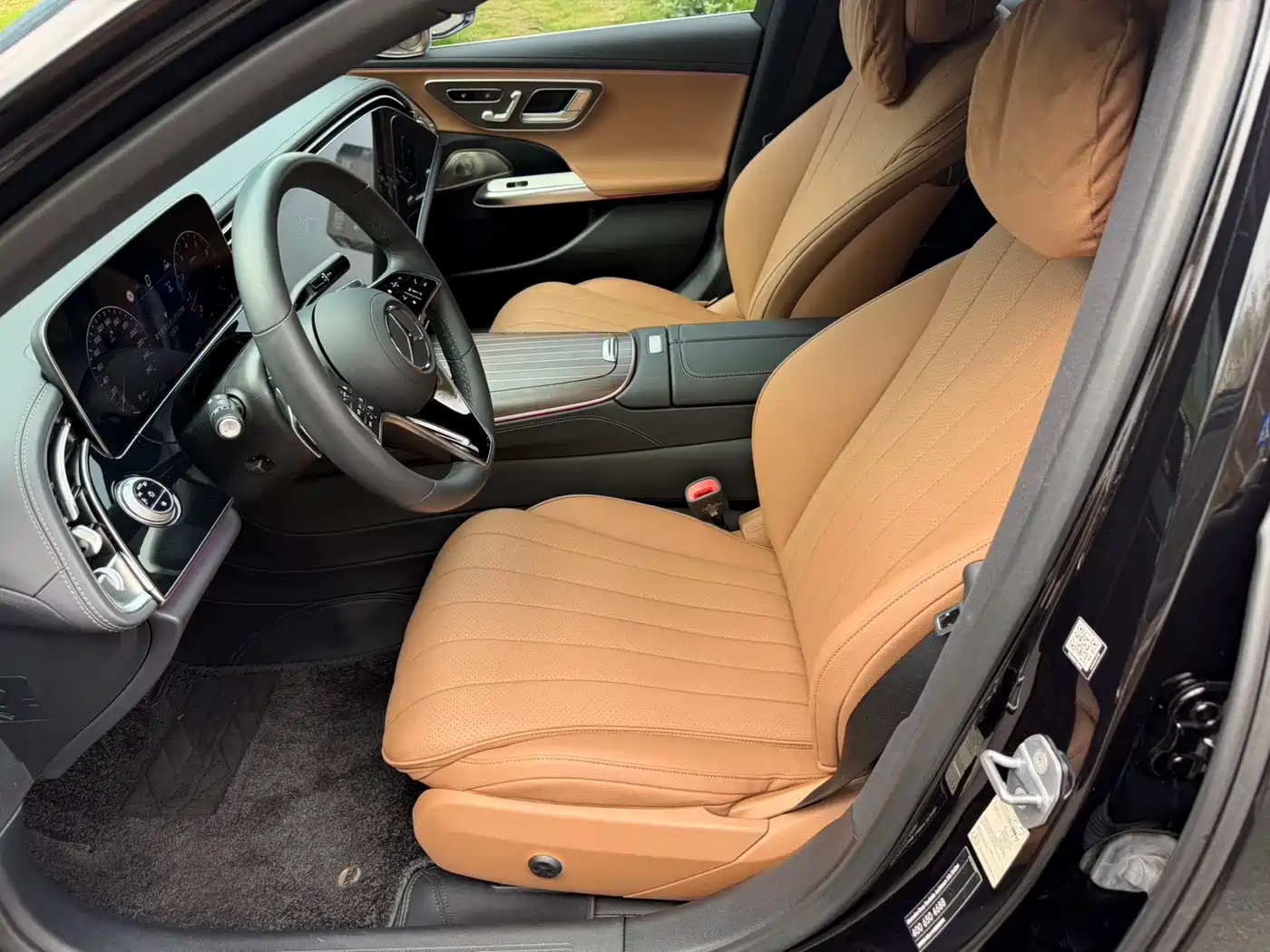 Mercedes-Benz E-Class 2024 Model E 300 L Luxury фото 8