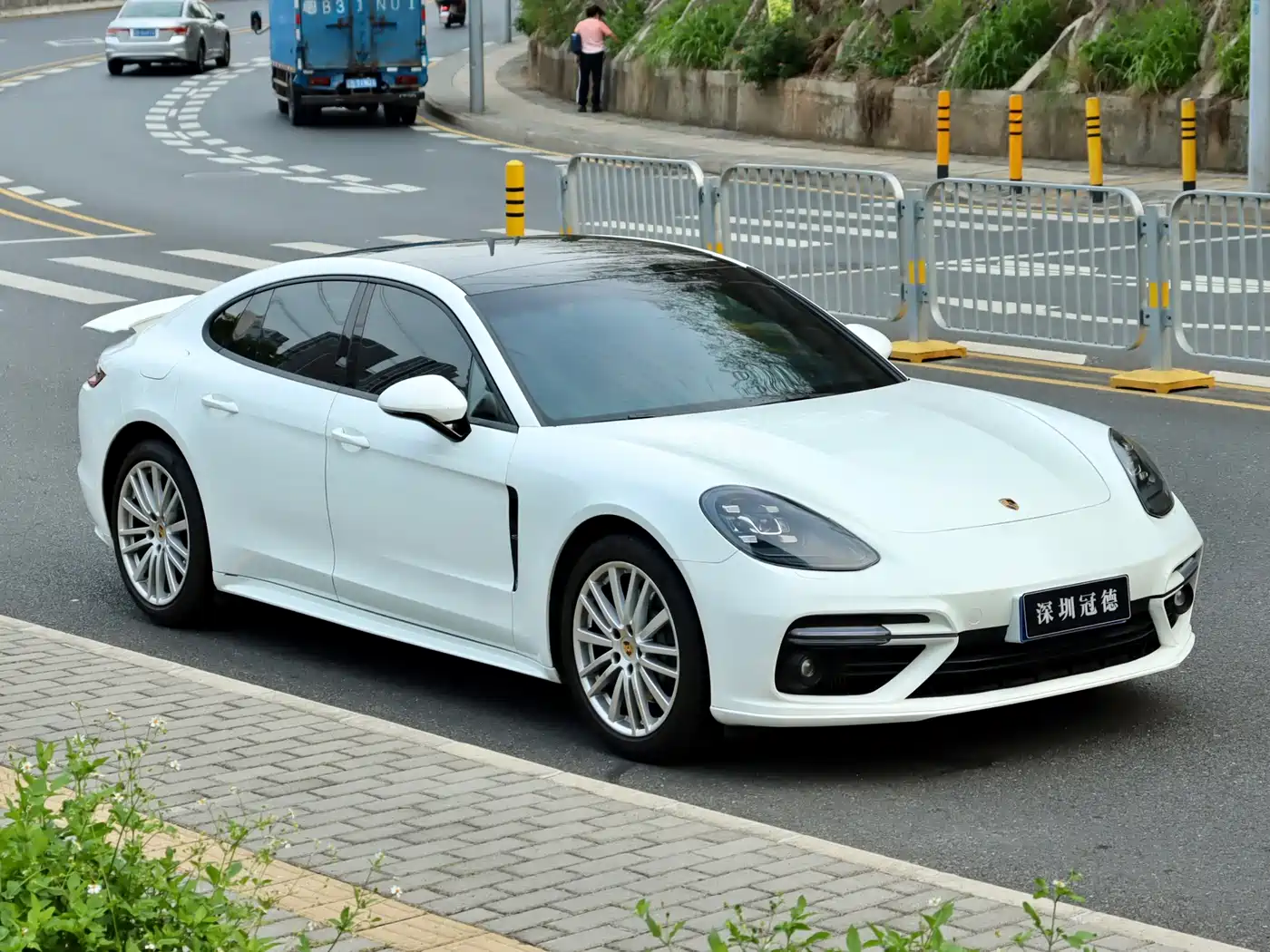 Porsche Panamera 2017 Panamera 4S 2.9T фото 3