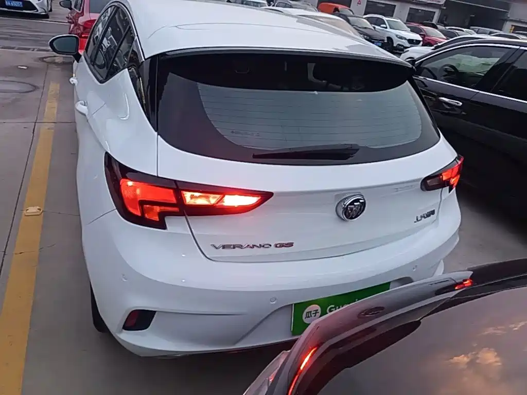 Фото 6 - Buick Verano