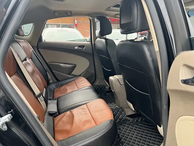 Buick Excelle 2013 GT 1.6L Automatic Fashion Edition фото 7