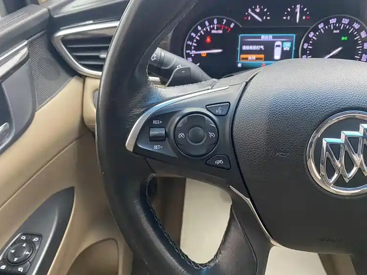 Buick GL8 2017 ES 28T Premium China V фото 27
