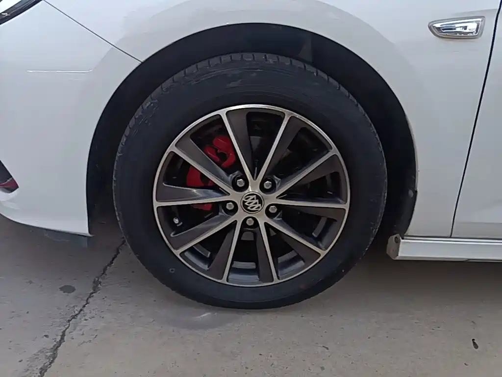 Фото 23 - Buick Verano