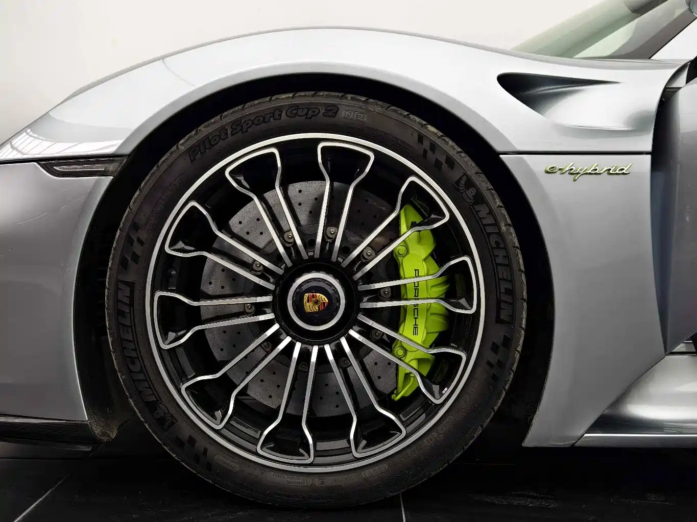 Porsche 918 Spyder 2016 2014 4.6L