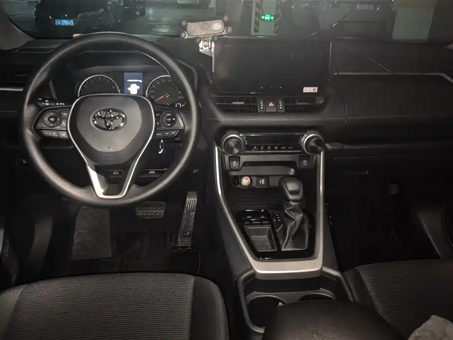 Toyota RAV4 Rongfang 2024 2.0L CVT FWD Urban Edition фото 13