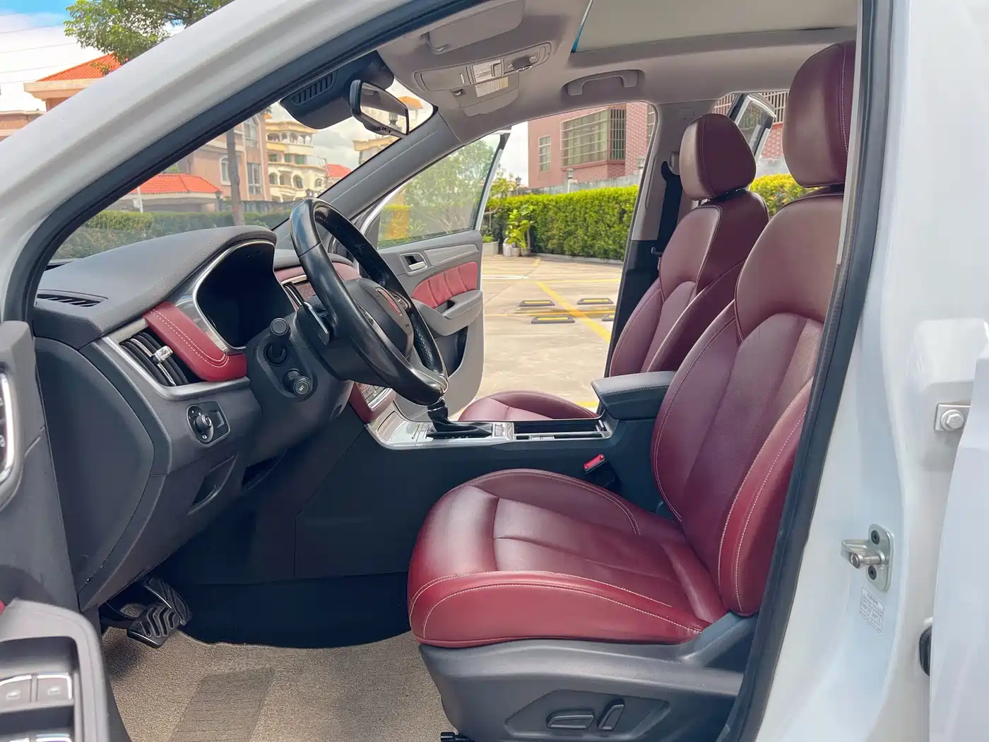 Фото 7 - Roewe RX5