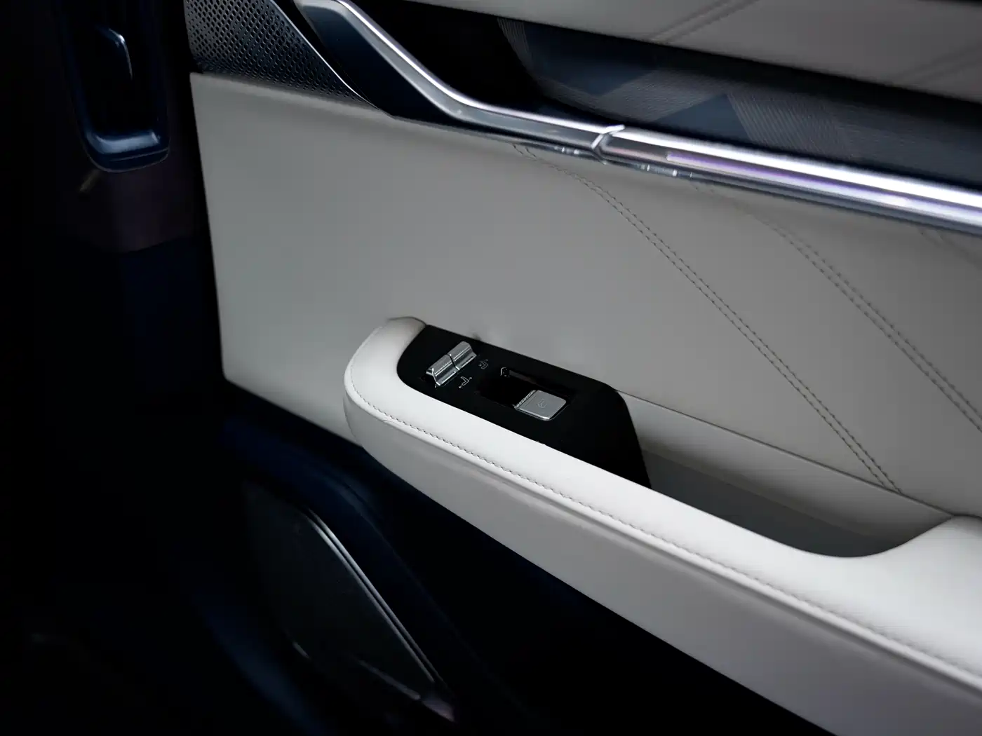 ZEEKR EXTREME KRYPTON 001