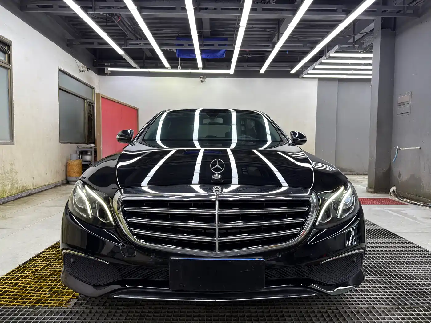 Mercedes-Benz E-Class 2019 E 260 L Sport