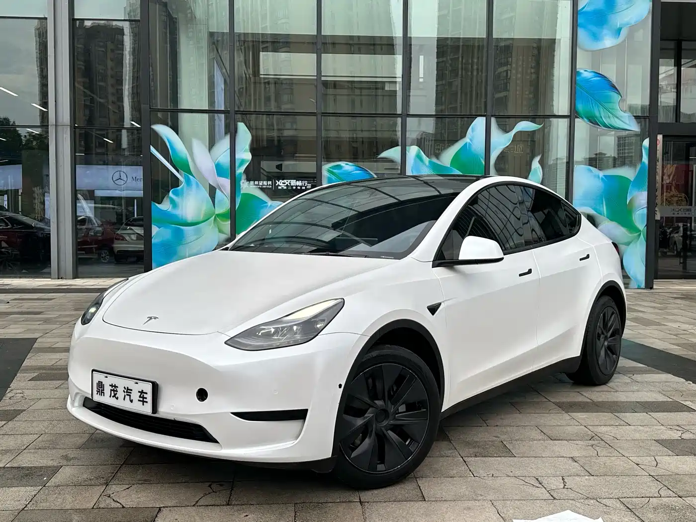 Tesla Model Y 2023